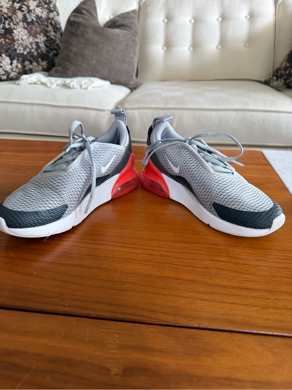 Boys Nike Air Max 270 | size 1 - Picture 3 of 7